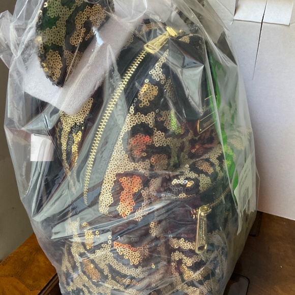 Disney parks cheetah print Loungefly - Picture 4 of 4